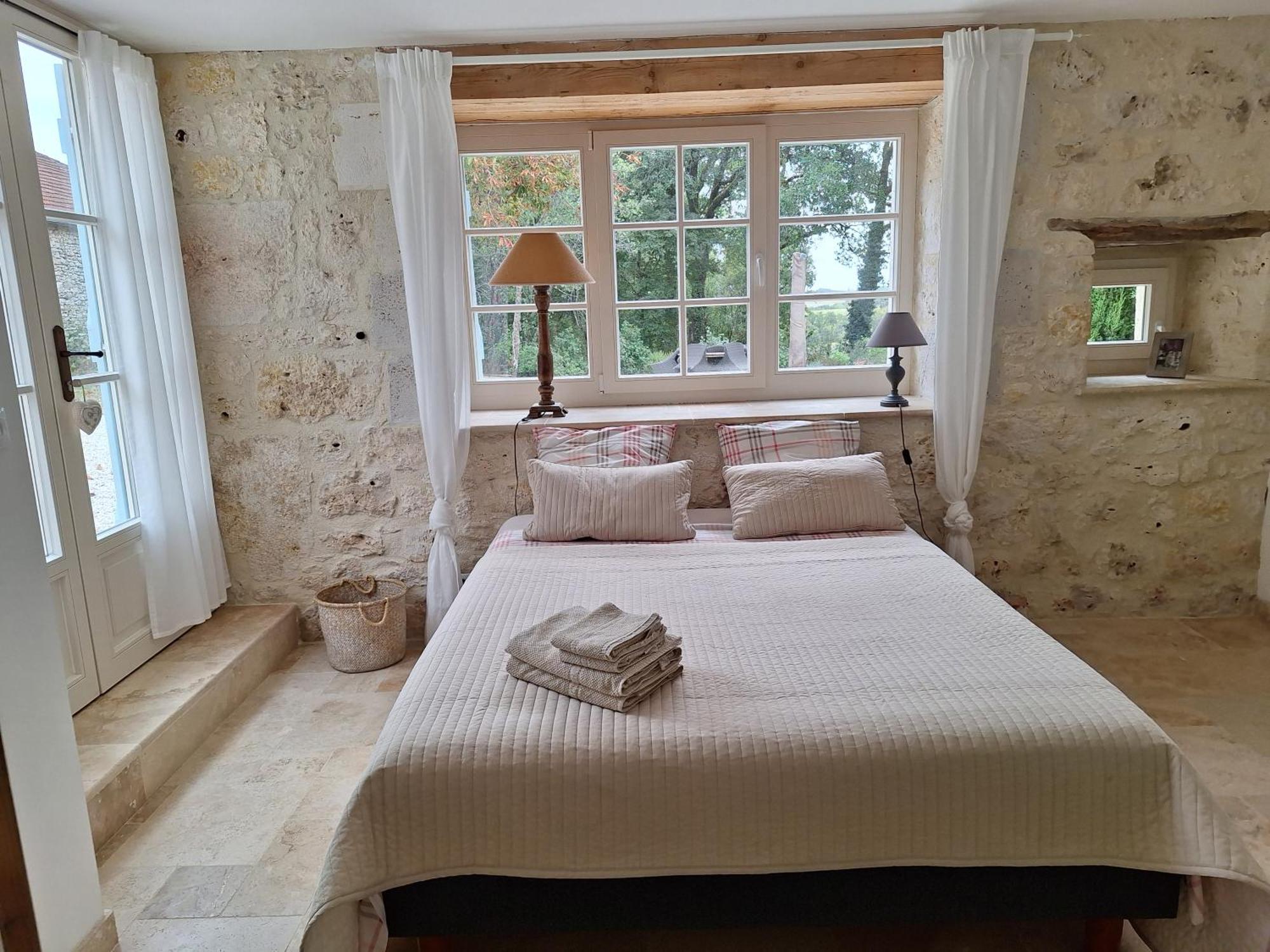La Nouvelle Vie En Quercy Bed & Breakfast Montaigu-de-Quercy ภายนอก รูปภาพ